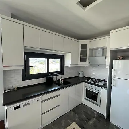 Aegean Sea Wiev Cesmealti Triplex With Pool Access Wi-fi אורלה