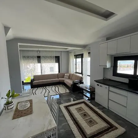 Aegean Sea Wiev Cesmealti Triplex With Pool Access Wi-fi דירה *